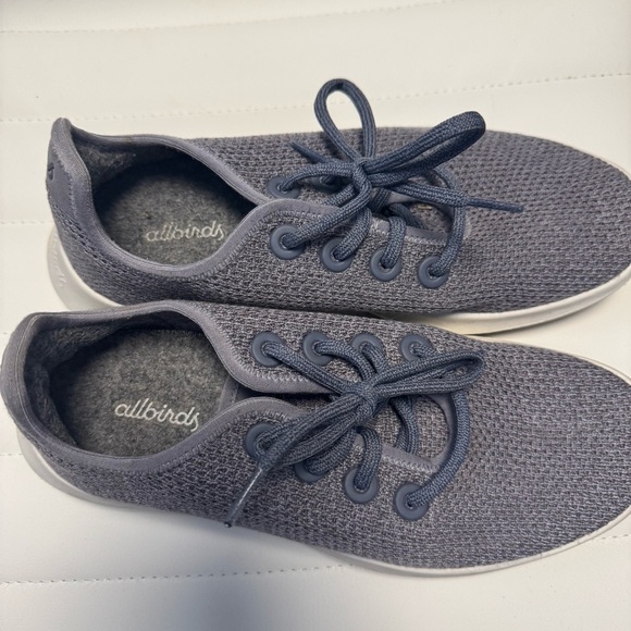 Allbirds Women’s Tree Runners - Gray. Size 8 - Picture 2 of 6